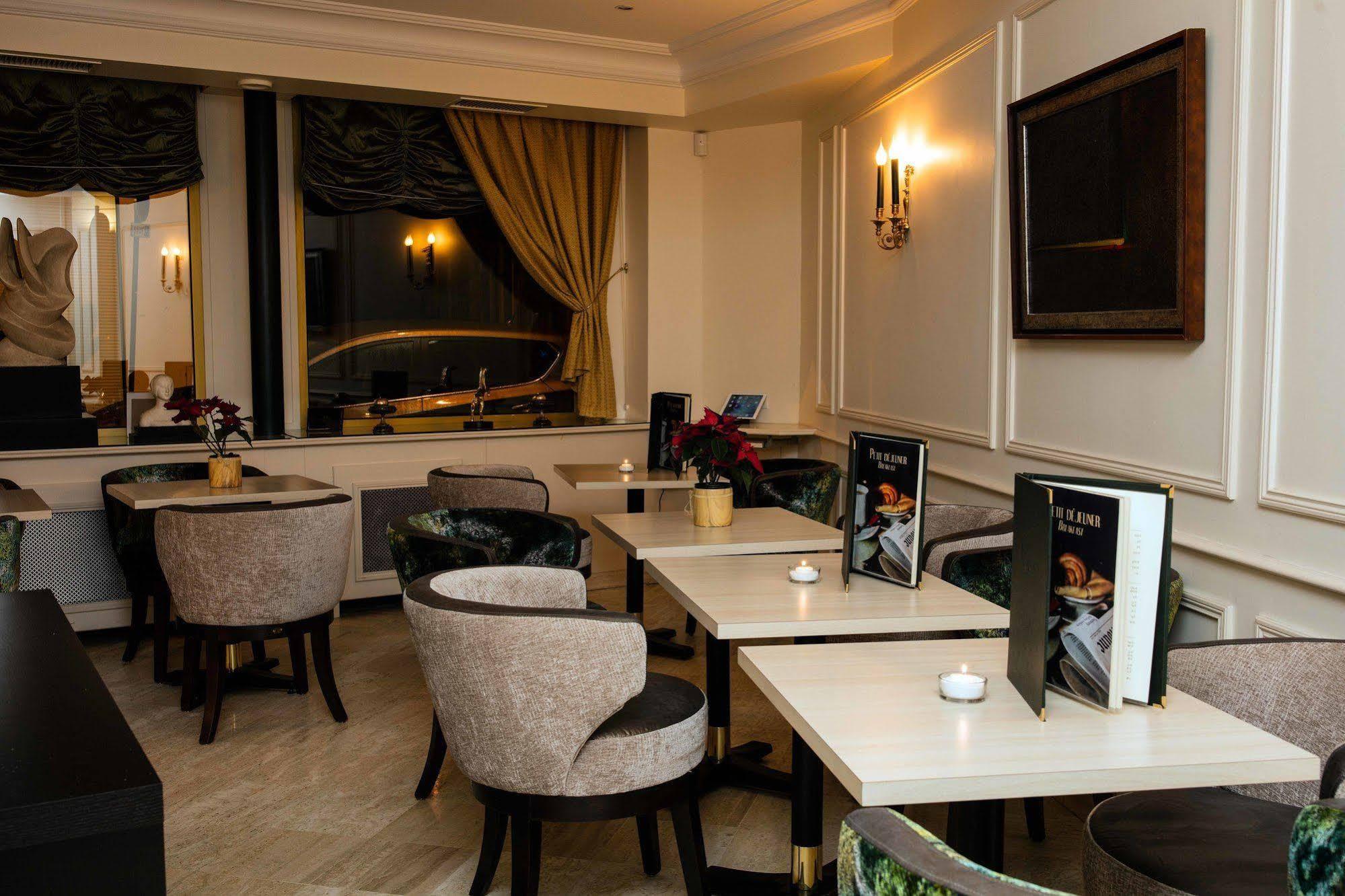 Queens Hotel Parijs Buitenkant foto